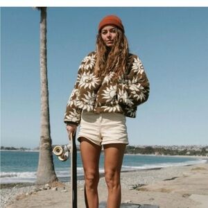 SOLD O’Neill Yin Yang Sherpa S M Fleece Jacket Tan Gold White Women's Yoga Coat